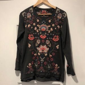 Johnny Was Grey thermal long sleeved tshirt. Small